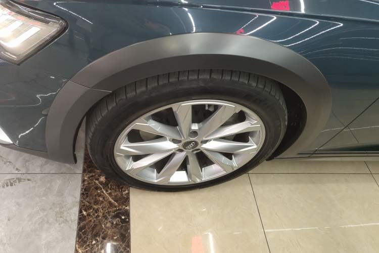 Used Audi A6 2020 allroad quattro Explorer 55 TFSI Prestige Off-Road Model