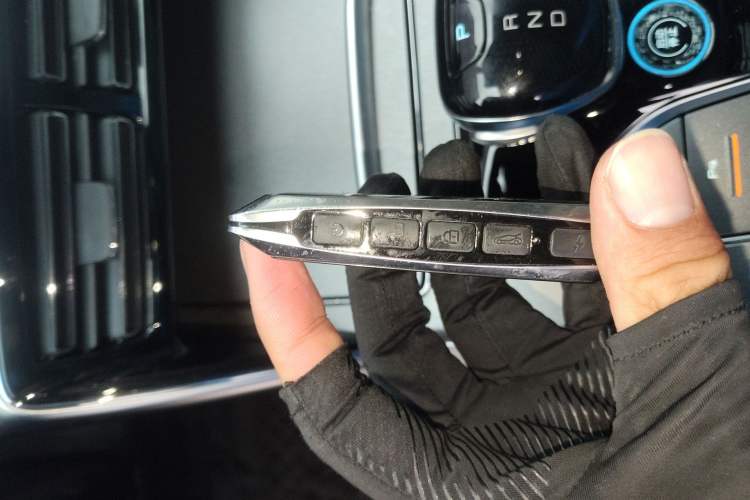 Used BYD Tang New Energy 2024 DM-i Glory Edition 112KM Prestige Model Vehicle Key