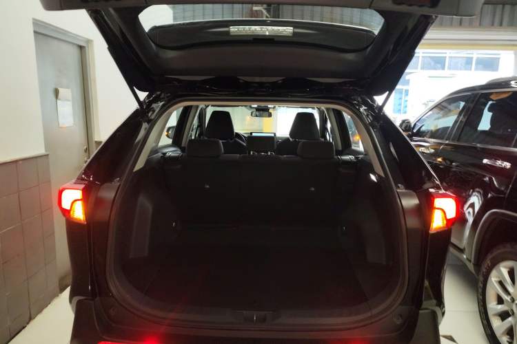 Used Toyota RAV4 2023 2.0L CVT Two-Wheel Drive Urban Edition