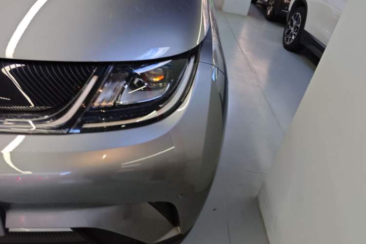 Used BYD Dolphin 2023 420 km Fashion Edition
