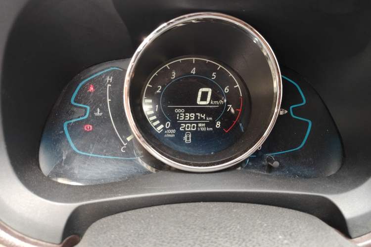 Used Venucia M50V 2017 1.5L XL Manual Comfort Edition Odometer Close Up