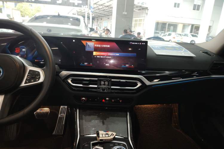 Used BMW i3 2022 eDrive 35 L