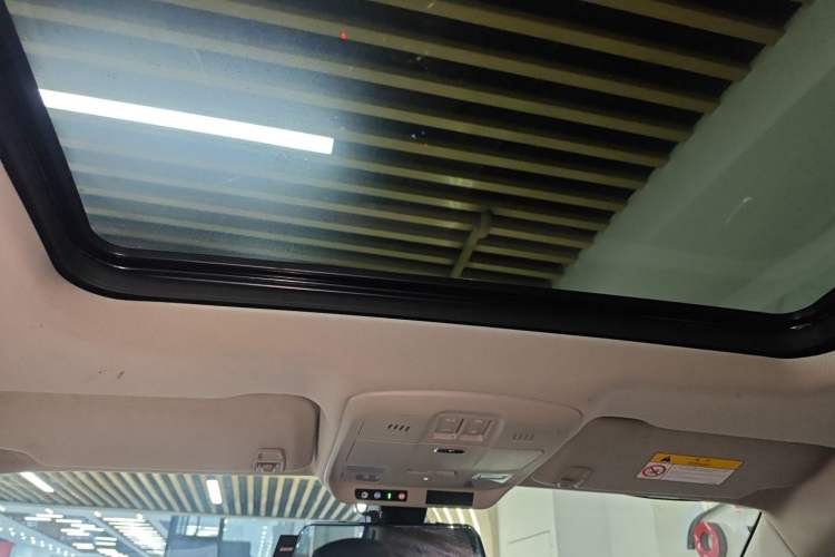 Used Buick Envision 2020 20T Two-Wheel Drive Elite Version Headliner