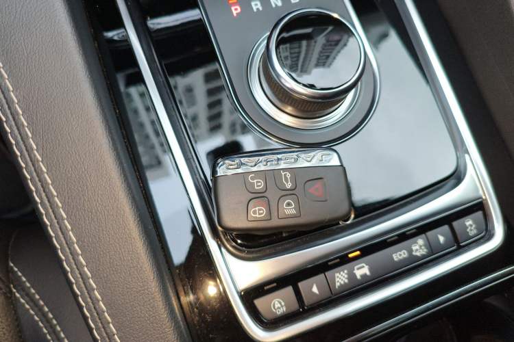 Used Jaguar F-PACE 2019 2.0T All-Wheel Drive R-Sport Sport Edition