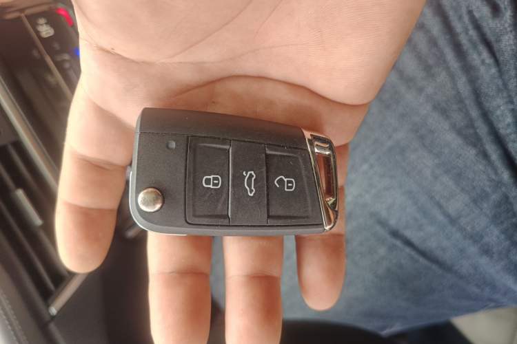 Used Volkswagen Tayron 2023 330TSI Two-Wheel-Drive Luxury Plus Advanced Version
