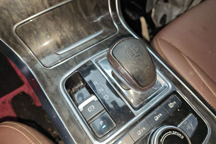 Used BYD Tang New Energy 2017 2.0T All-Wheel Drive Luxury Model