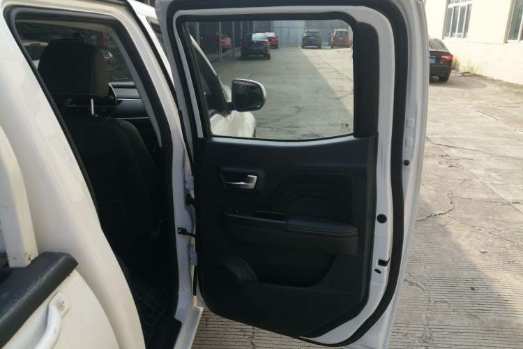 Used Great Wall Wingle 7 2021 2.0T Diesel Two-Wheel Drive Value Edition Big Double GW4D20M
