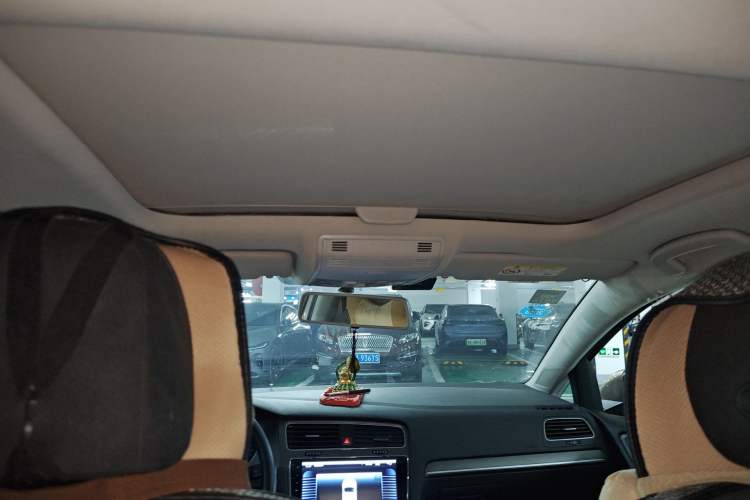 Used Volkswagen Golf 2016 1.6L Automatic Comfort Model Headliner