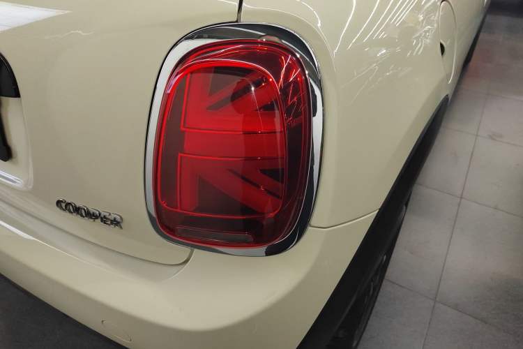 Used MINI MINI 2018 1.5T COOPER Classic Edition
