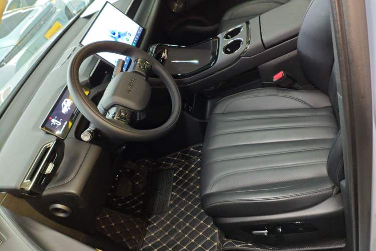 Used AION V 2024 Aion Tyrannosaurus 650 LiDAR Edition
