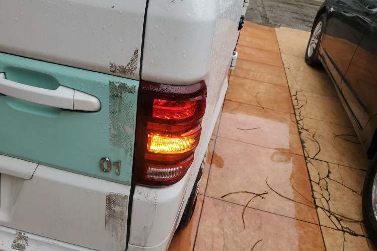 Used Chengshi 01 2021 Wealth Edition + 3.3KW Air Conditioner Single-Row Enclosed Van Two-Seater Dual Batteries Exterior 3