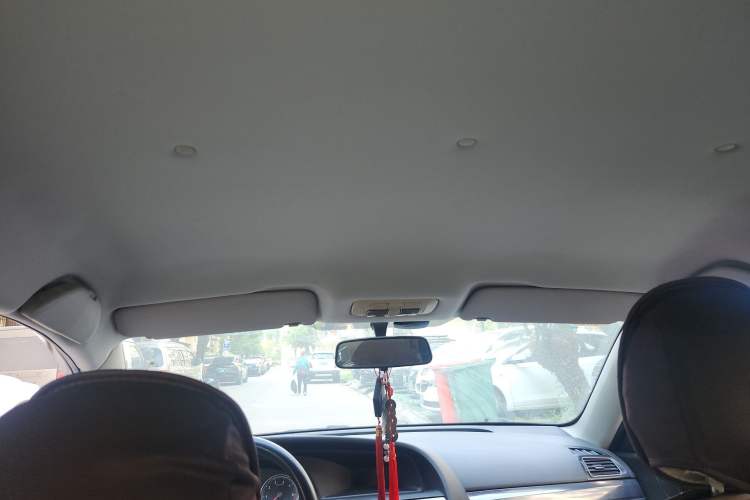 Used Brilliance H530 2011 1.6L Automatic Comfort Edition Headliner