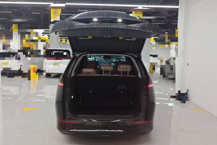 Used XPeng X9 2025 740 Ultra-Long Range Max
