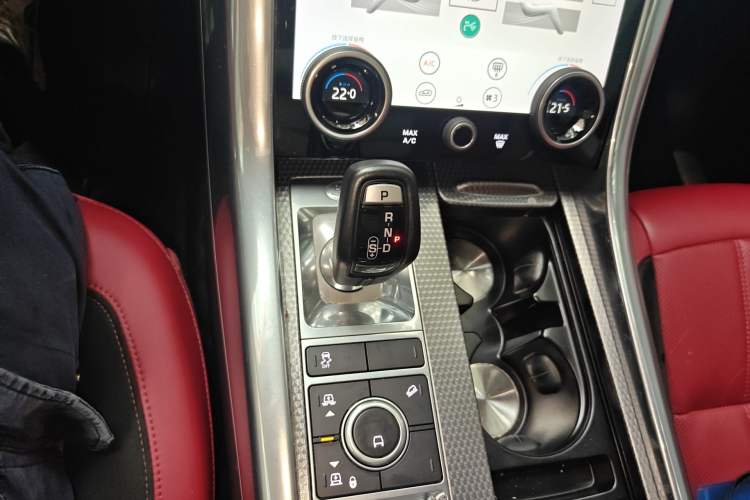 Used Land Rover Range Sport 2020 3.0 L6 HSE DYNAMIC
