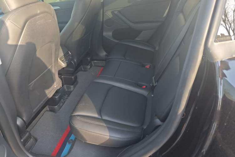 Used Tesla Model Y 2023 Rear-Wheel-Drive Version
