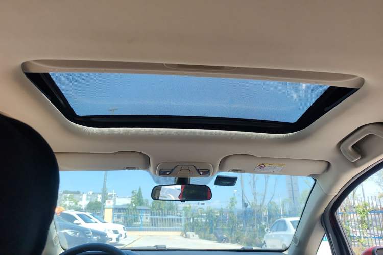 Used Geely Auto Vision X3 2019 Upgraded Model 1.5L CVT Prestige Version Headliner