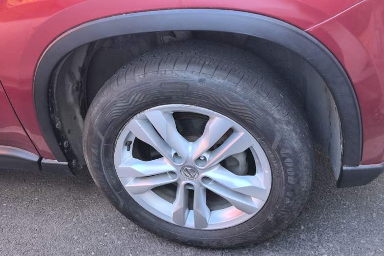 Used Nissan X-Trail 2012 2.5L CVT Luxury Edition 4WD Right Front Wheel Hub