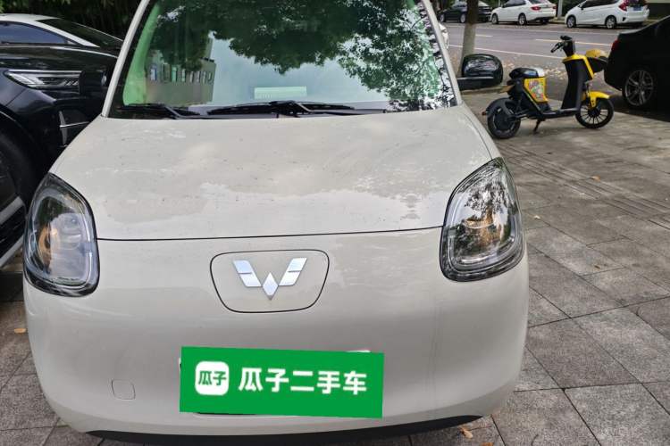 Used Wuling Hongguang MINIEV 2025 Four-Door Version Premium Edition Front