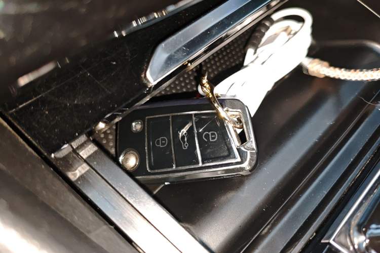 Used Volkswagen Sagitar 2020 280TSI DSG Comfort Version China VI Standard Vehicle Key