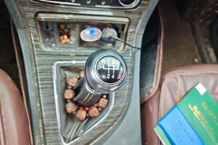 Used Zotye T600 2016 1.5T Manual Luxury Model Gear Lever