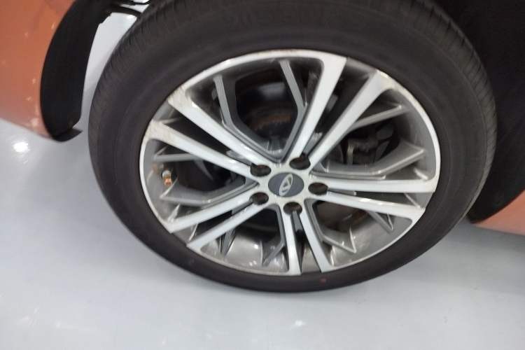 Used Chery Arrizo 5 2017 1.5L CVT Deluxe Edition Right Rear Wheel Hub