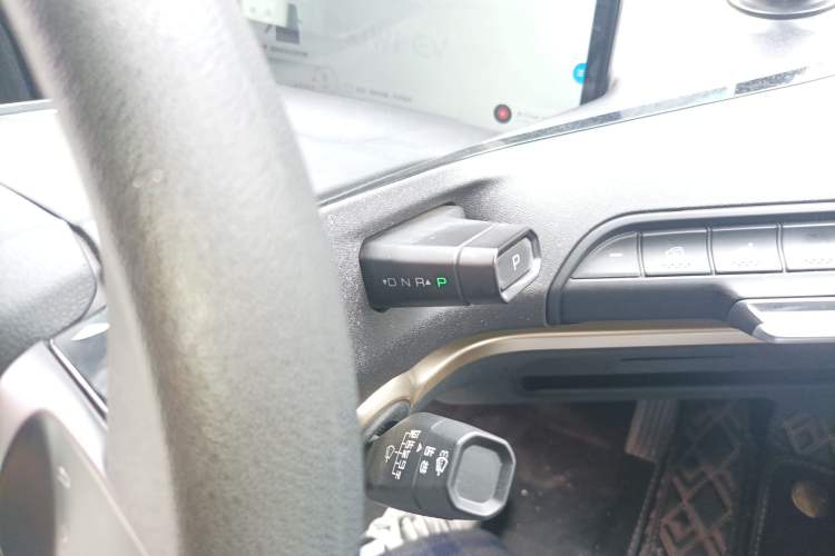 Used Baojun KiWi EV 2022 Artist Lite Edition Lithium Iron Phosphate Gear Lever