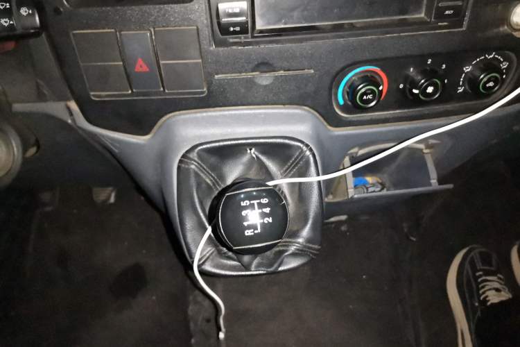 Used Ford Transit Custom 2016 2.2T Long-Wheelbase 6/7-Seater Mid-Roof Multi-Purpose Vehicle
