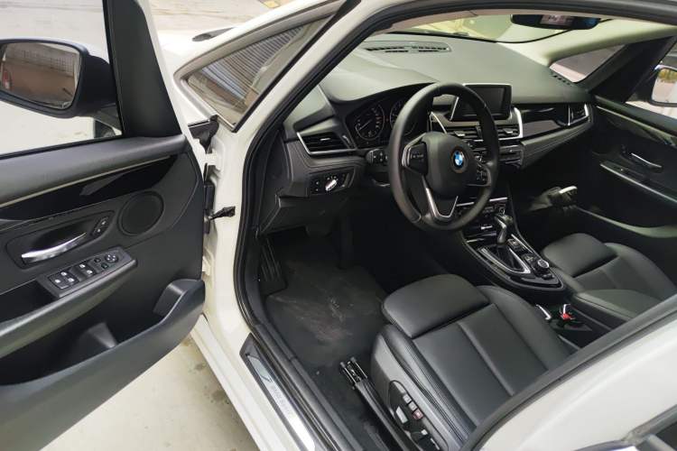 Used BMW 2 Series Active Tourer 2015 218i Sports Design Package Driver Seat