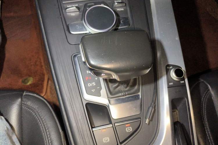 Used Audi A4L 2018 30th Anniversary Edition 40 TFSI Fashion Model