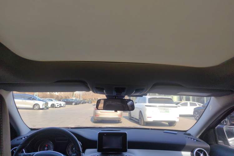 Used Mercedes-Benz GLA 2015 GLA 220 4MATIC Fashion Model