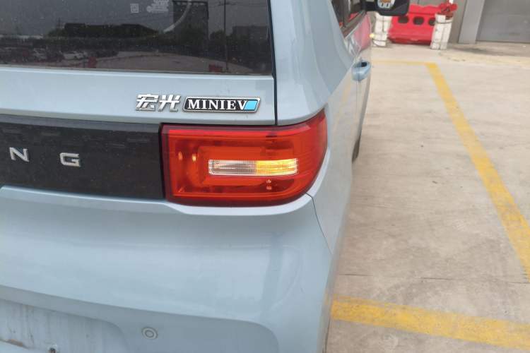 Used Wuling Hongguang MINIEV 2020 Enjoyment Model Lithium Iron Phosphate Right Rear Taillight