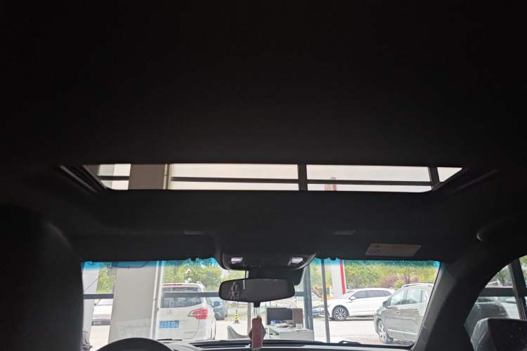 Used Cadillac CT4 2023 25T Luxury Model Headliner