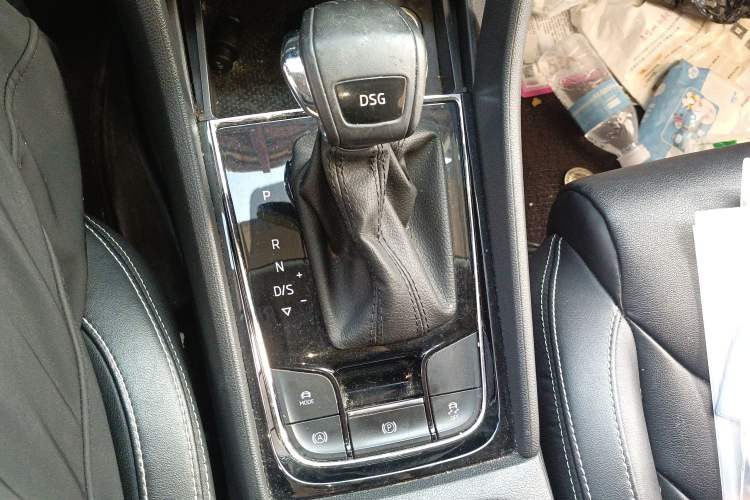 Used Skoda Kodiaq 2019 Facelifted TSI330 5-Seater Two-Wheel-Drive Luxury Enjoyment Edition China VI Standard Gear Lever