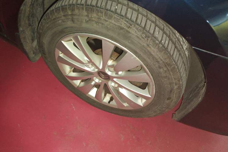 Used Citroen C-Quatre 2011 Sedan 1.6L Manual Fashion Edition Right Front Wheel Hub