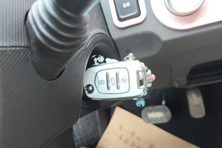 Used Wuling Hongguang MINIEV 2021 Macaron Premium Model – Lithium Iron Phosphate
