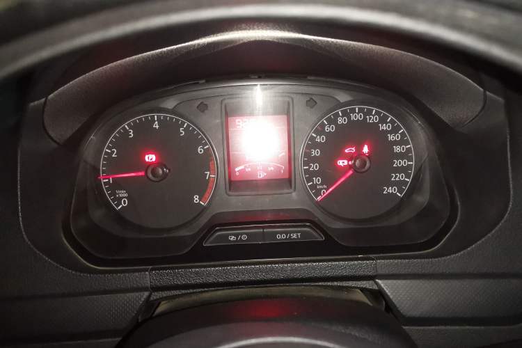 Used Volkswagen Jetta 2015 Value Edition 1.6L Manual Fashionable Style Instrument Cluster