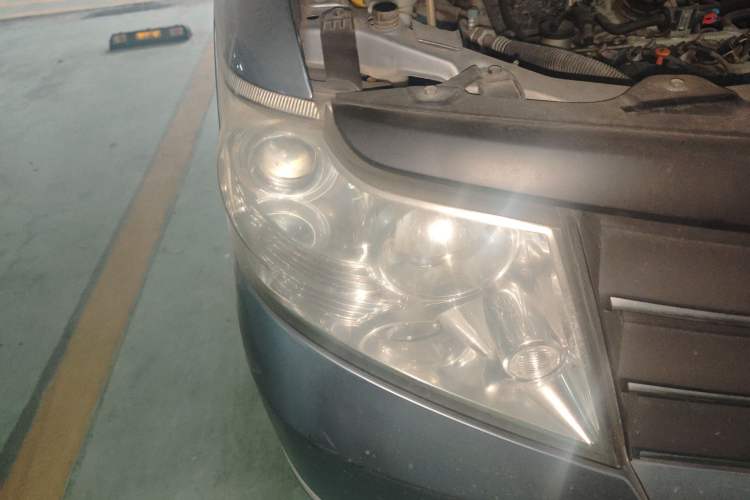 Used Dongfeng Shuaike 2011 1.5L Manual Standard Model 7 Seats China IV Standard