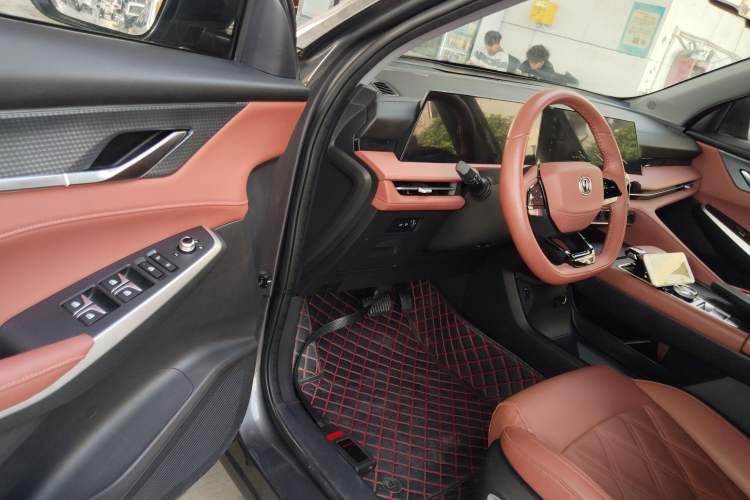 Used CHANGAN CS75 PLUS 2023 3rd Generation 1.5T Automatic Prestige Model
