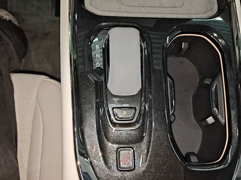 Used Zeekr 009 2024 7-Seater Aisle Version 108 kWh — 13