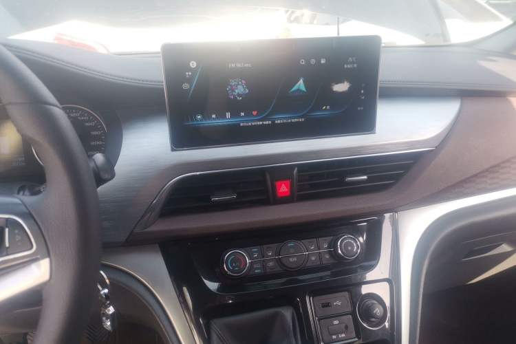 Used JAC Refine M3 2022 1.8L 7-seat Standard Edition Audio And AC Panel