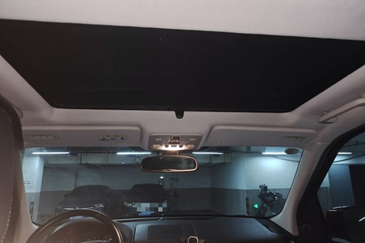 Used Land Rover Freelander 2 2011 3.2L China Red Limited Edition
