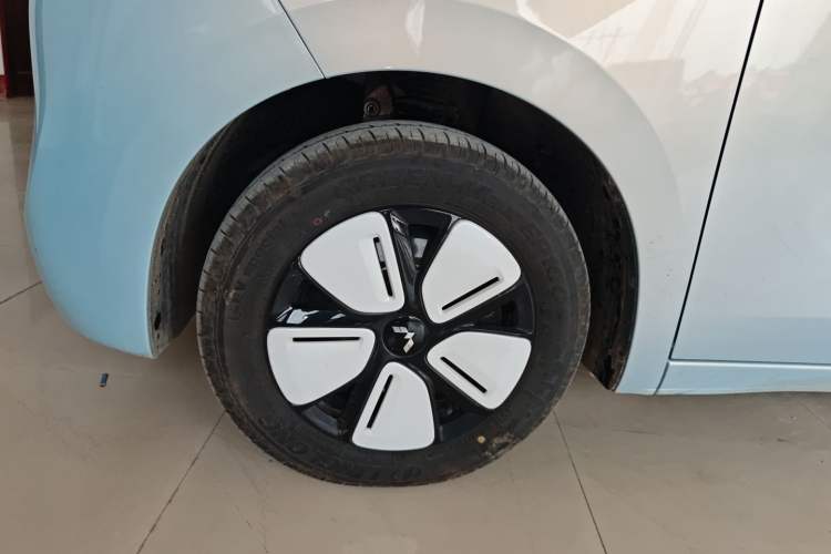 Used Wuling Hongguang MINIEV 2025 Four-Door Version Premium Edition Exterior 4