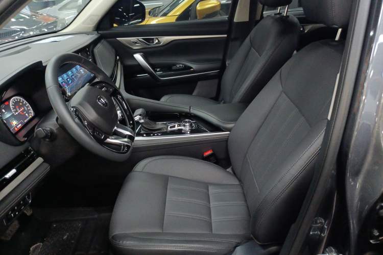 Used CHANGAN CS95 2019 2.0T Two-Wheel-Drive Luxury Version
