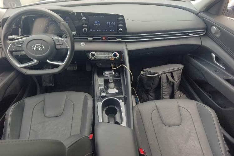 Used Hyundai Elantra 2021 1.5L CVT GLX Elite Edition
