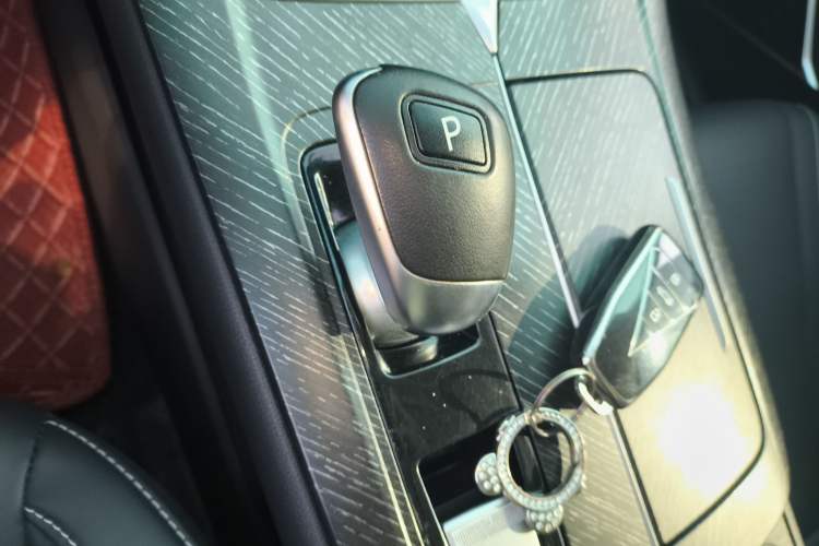 Used Venucia V 2021 260T Idol Edition