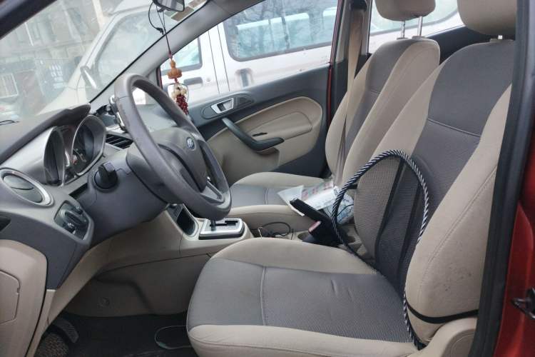 Used Ford Fiesta 2011 Hatchback 1.5L Automatic Fashion Edition
