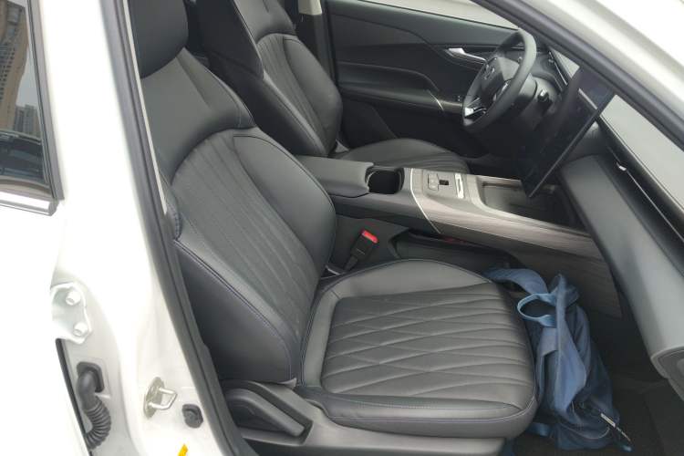 Used Changan Eado PHEV 2025 Smart New Blue Whale 145KM Battleship Edition