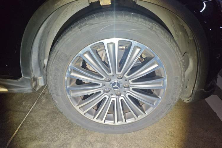 Used Mercedes-Benz GLC 2017 GLC 200 4MATIC Right Front Wheel Hub