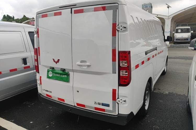 Used Wuling Yangguang 2024 300km Range Practical Window-Sealed Version 60kW