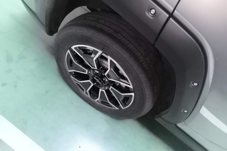 Used Haval H Dog New Energy 2026 Model Hi4 150km Trendy Electric Edition Right Rear Wheel Hub